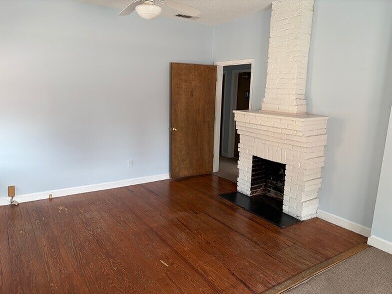 More Photos Of 1100 E Park Ave, Tallahassee Office For Sale