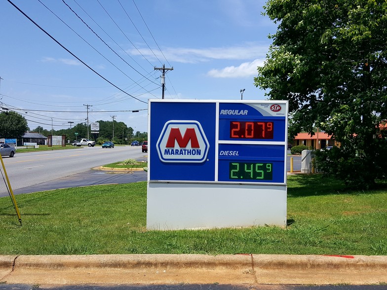 More Photos Of 1723-1725 Fairgrove Church Rd SE, Conover Convenience Store For Sale