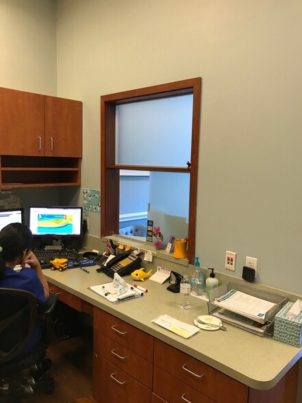 More Photos Of 30 W Mashta Dr, Key Biscayne Medical For Lease