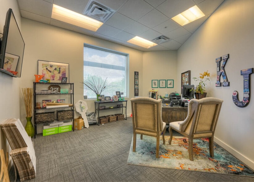 More Photos Of 7010 E Chauncey Ln, Phoenix Medical For Sale