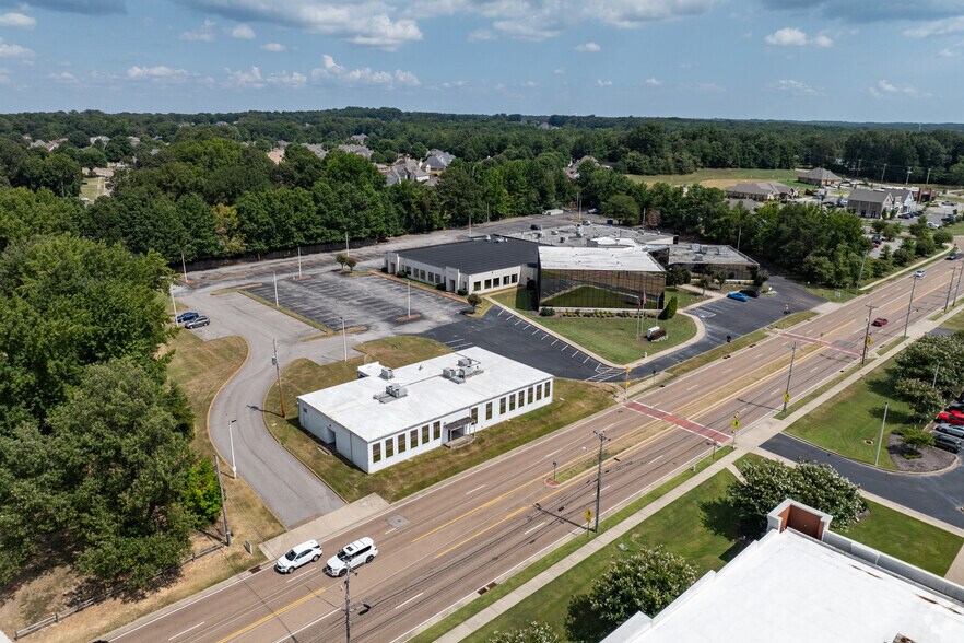 More Photos Of 5640 Airline Rd, Arlington Office For Sale