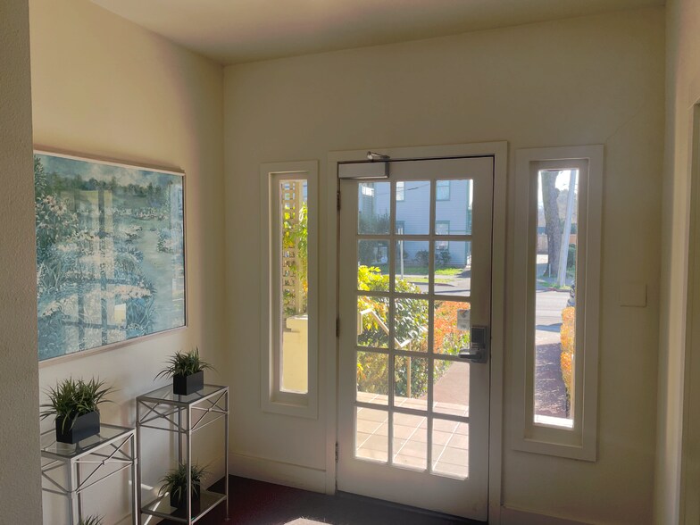 More Photos Of 865 3rd St, Santa Rosa Office Residential For Sale