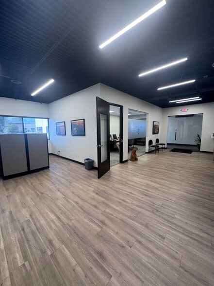 More Photos Of 640 Cepi Dr, Chesterfield Office For Sale
