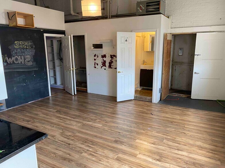 More Photos Of 264 41st St, Brooklyn Warehouse For Lease