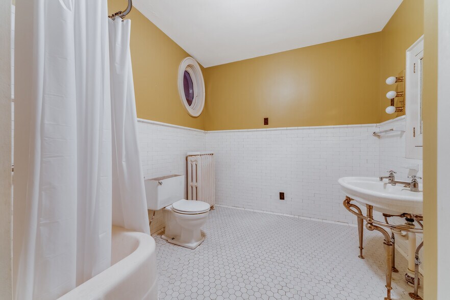 More Photos Of 1266 National Pike, Hopwood Apartments For Sale