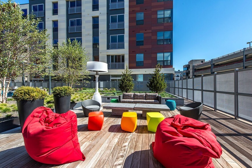 More Photos Of 190 Pleasant St, Malden Apartments For Lease