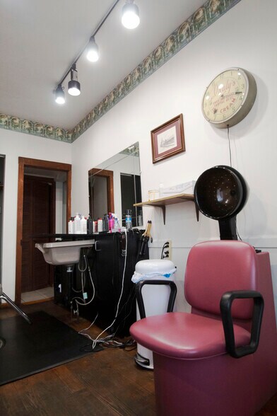 More Photos Of 208 2nd St SW, Carrollton Freestanding For Sale