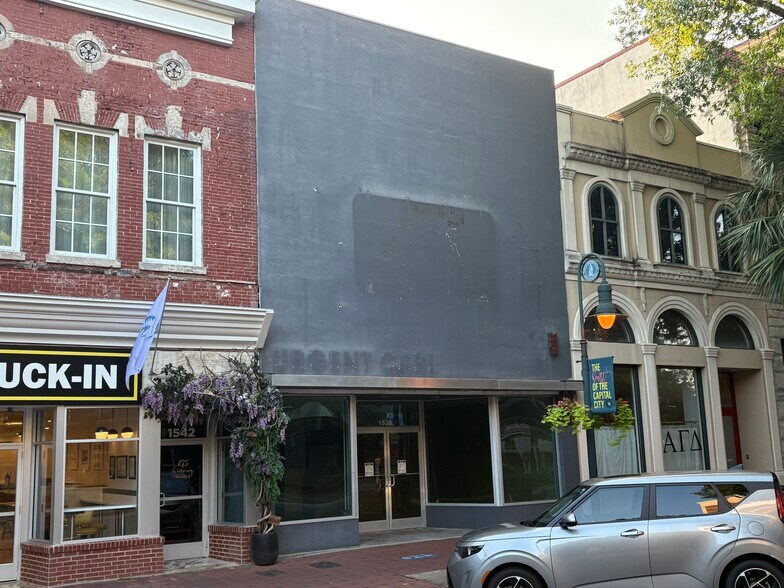More Photos Of 1538 Main St, Columbia Storefront Retail Residential For Lease