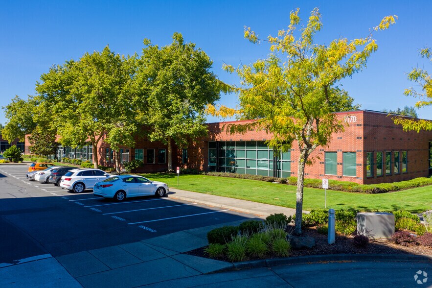 More Photos Of 9170 NE Turing Ct, Beaverton Flex For Sale