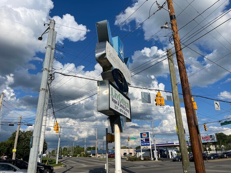 More Photos Of 5970 S Madison Ave, Indianapolis Freestanding For Sale