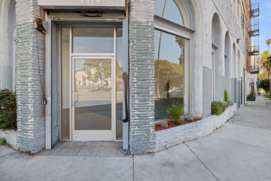 More Photos Of 4356-4378 W 3rd St, Los Angeles Storefront Retail Residential For Lease