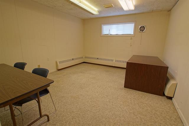 More Photos Of 719 S Buffalo St, Warsaw Office For Lease