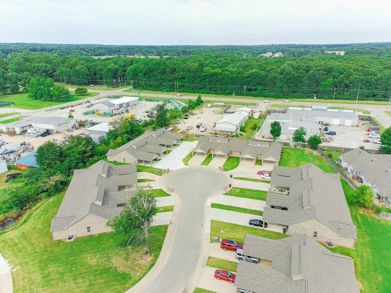 More Photos Of 3101, 3017, and 3021 Olivia Ct, Jonesboro Apartments For Sale