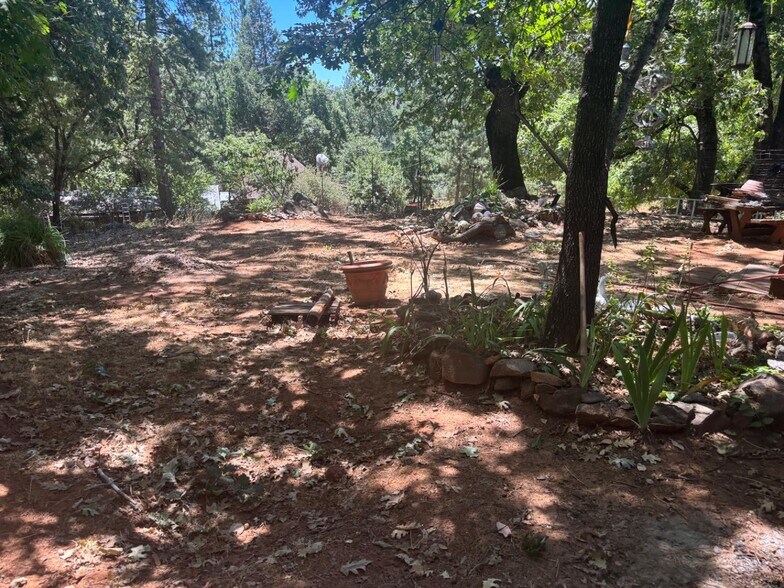 More Photos Of 15574 Hinton Rd, Pioneer Land For Sale