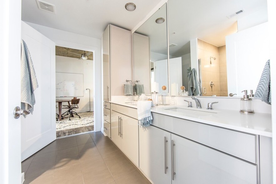 More Photos Of 4501 Ford Ave, Alexandria Apartments For Lease