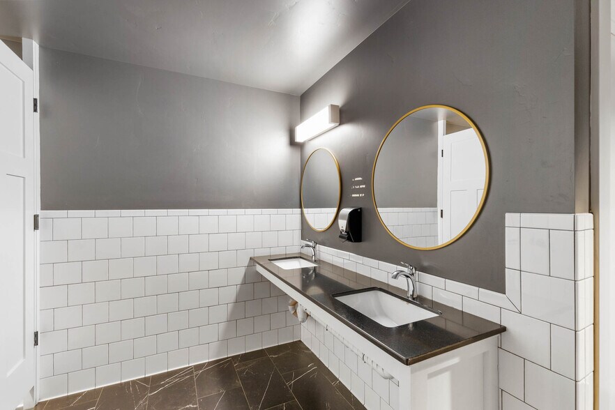 More Photos Of 233 Broad St, Nevada City Hotel For Sale