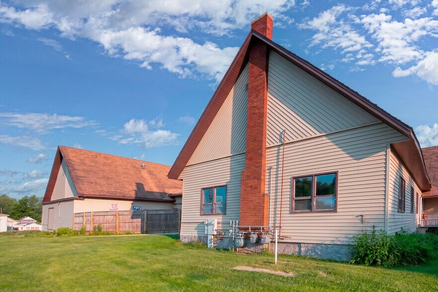 More Photos Of W10595 County Road K, Elcho Restaurant For Sale