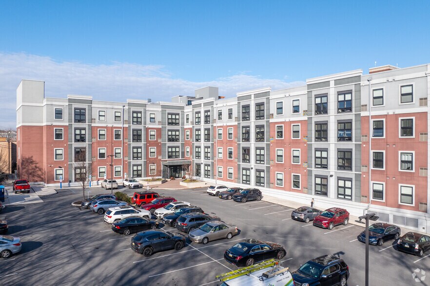 Primary Photo Of 518 E 3rd St, Bethlehem Apartments For Lease