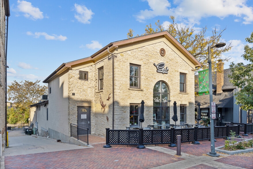 More Photos Of 21 N River St, Batavia Unknown For Lease