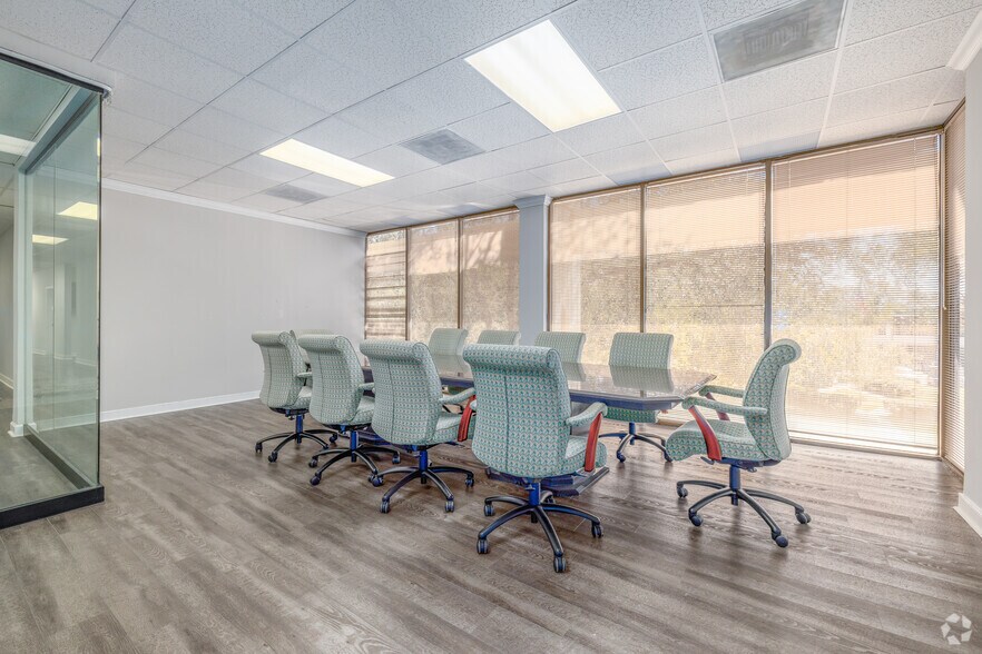 More Photos Of 101 Century 21 Dr, Jacksonville Office For Lease