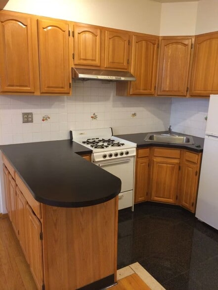 More Photos Of 1164 1st Ave, New York Apartments For Sale