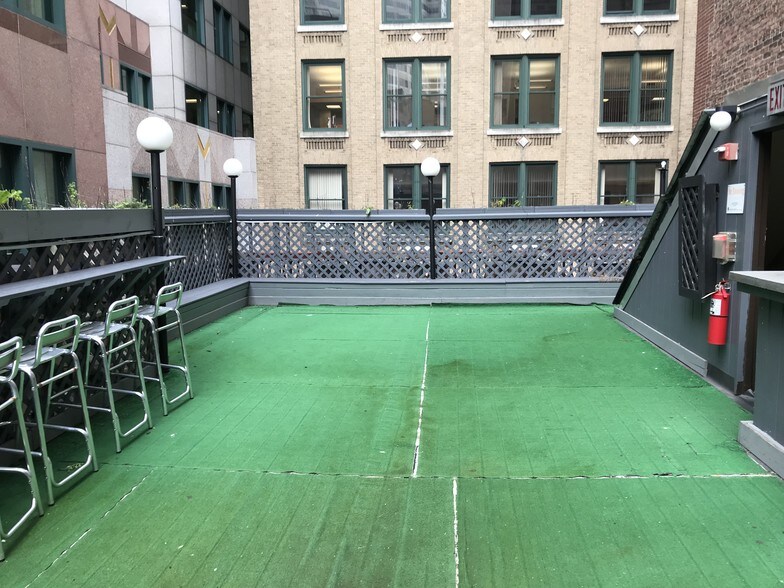 More Photos Of 21 Broad St, Boston Bar For Sale