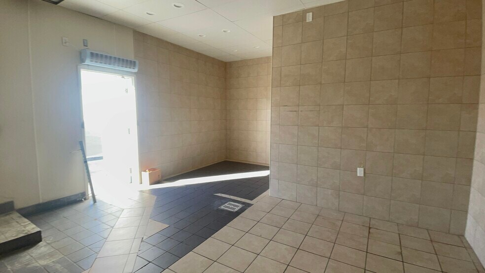 More Photos Of 2675-2685 S Eastern Ave, Las Vegas Unknown For Lease