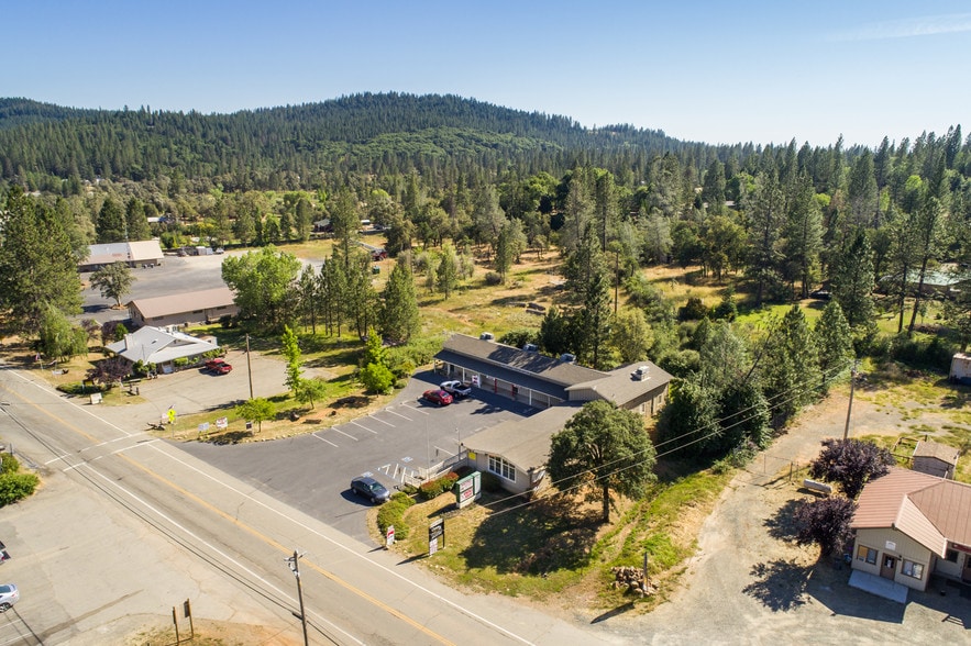 More Photos Of 16850 Willow Glen Rd, Brownsville Storefront Retail Office For Sale