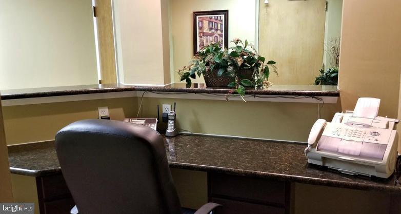 More Photos Of 12512 Lakeridge Dr, Woodbridge Medical For Sale