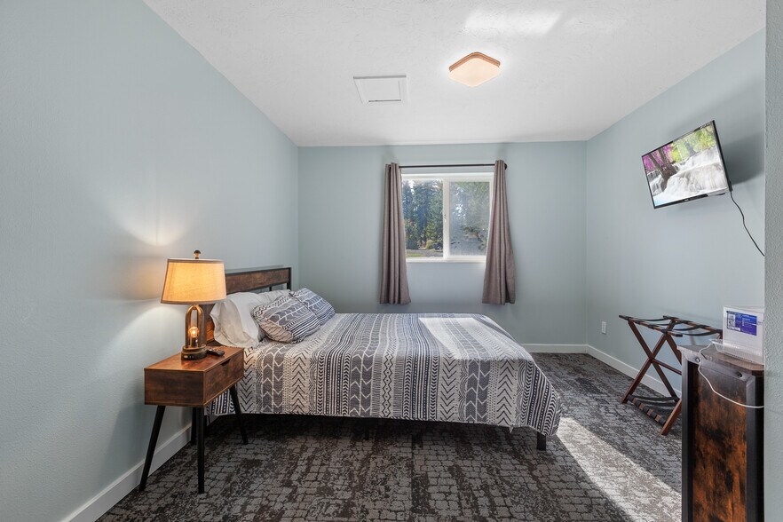 More Photos Of 30400 S Sunray Trl, Worley Lodge Meeting Hall For Sale