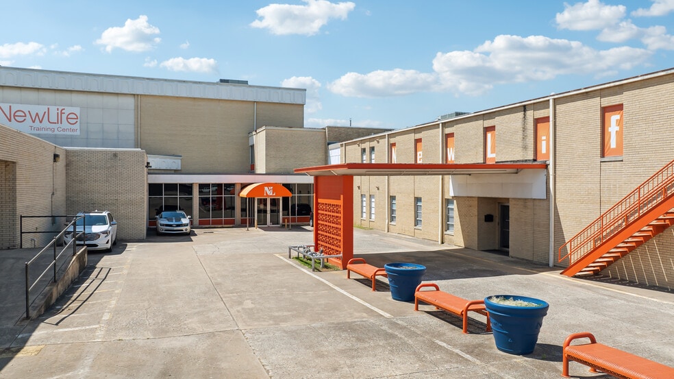 More Photos Of 1203 S Columbia Ave, Tulsa Religious Facility For Sale