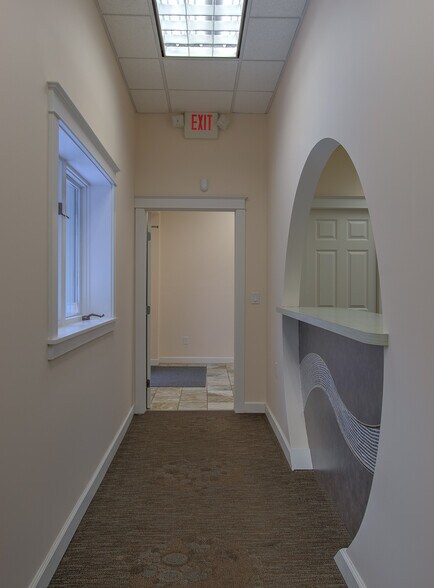 More Photos Of 244 Main St S, Cambridge Storefront Retail Office For Lease