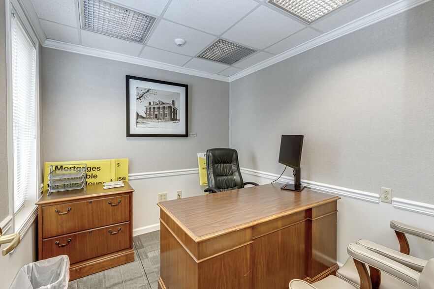 More Photos Of 221 S Main St, Flemington Office For Sale