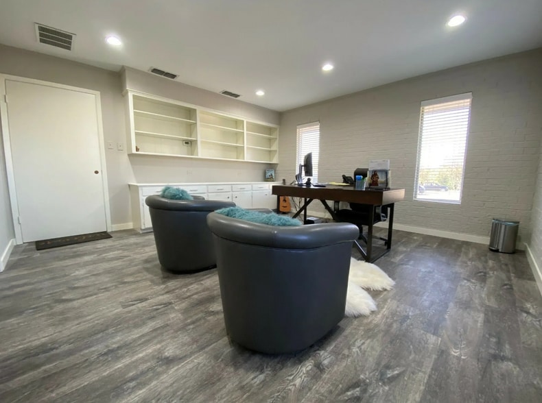 More Photos Of 3728 Southpark Dr, Tyler Medical For Lease