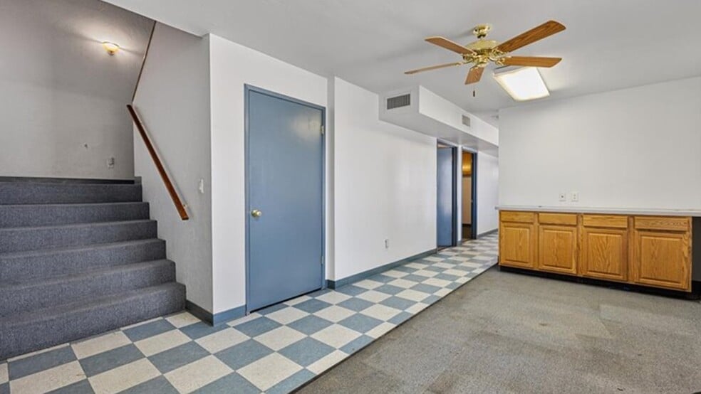 More Photos Of 6309 Seven Seas Ave, Bakersfield Warehouse For Lease