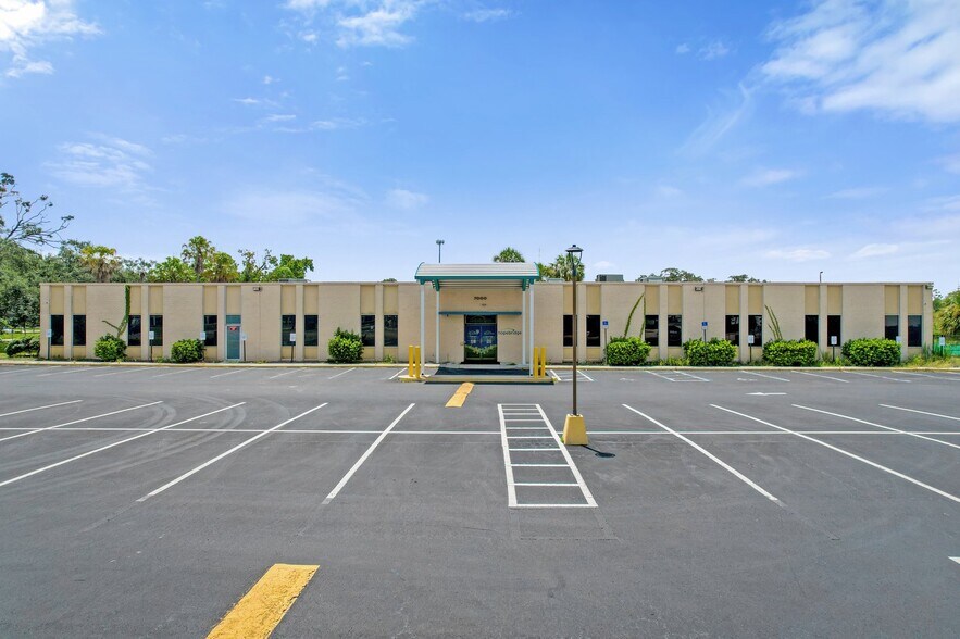 More Photos Of 7000 Lake Ellenor Dr, Orlando Medical For Lease