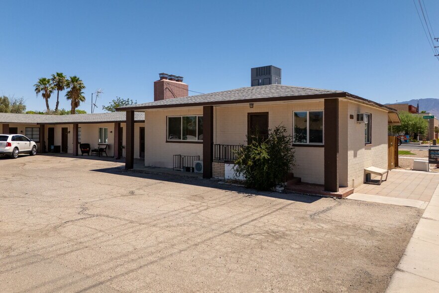 More Photos Of 233 W Mesquite Blvd, Mesquite Apartments For Sale