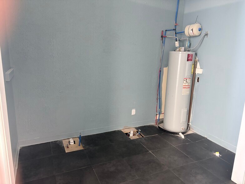 More Photos Of 4422 N Roxboro St, Durham Freestanding For Lease