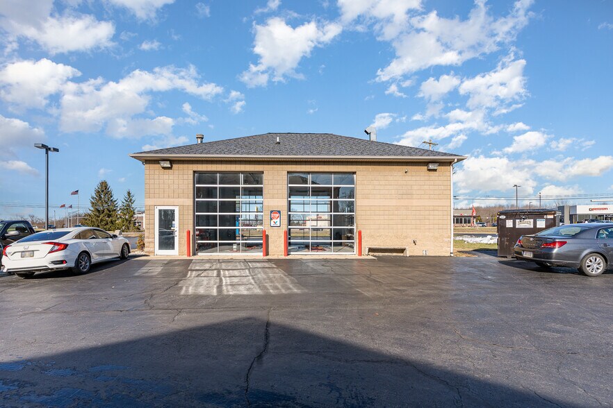 More Photos Of 1012 Hospital Dr, Batavia Carwash For Sale