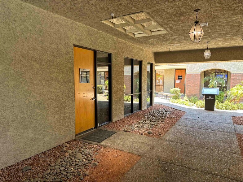 More Photos Of 5700 W Olive Ave, Glendale Medical For Lease