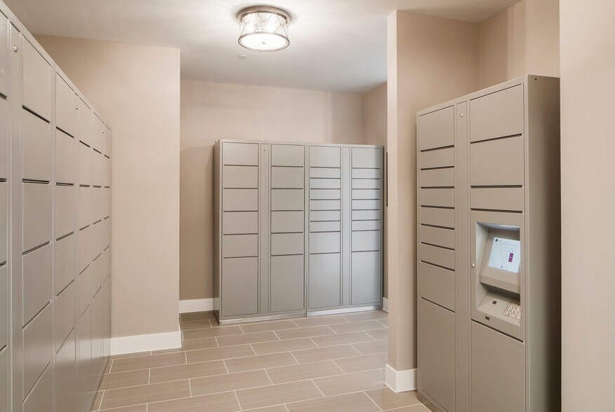 More Photos Of 9142 Richmond Hwy, Fort Belvoir Apartments For Lease