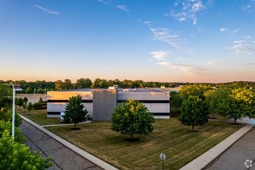 More Photos Of 4500 Munson St, Canton Office For Lease