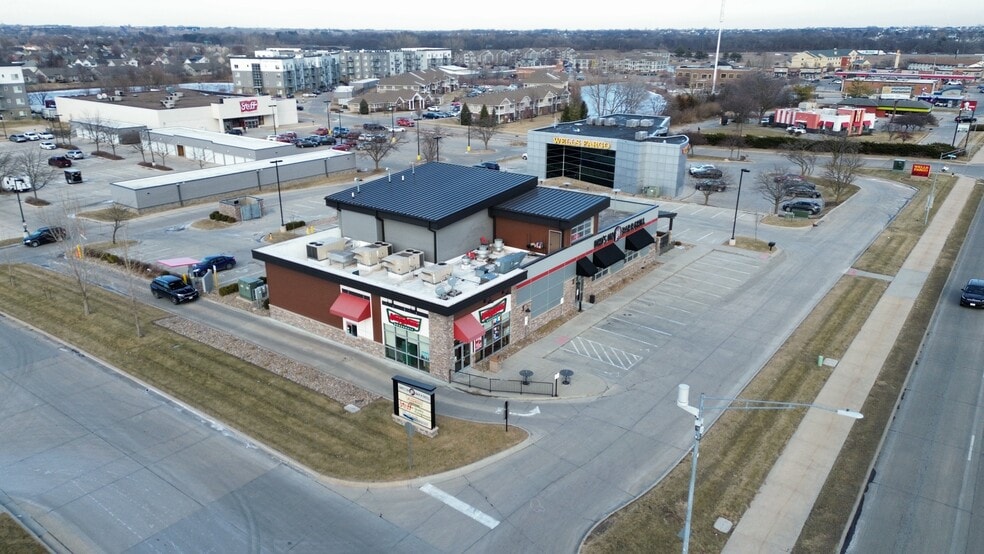 More Photos Of 810 E 1st St, Ankeny Restaurant For Lease