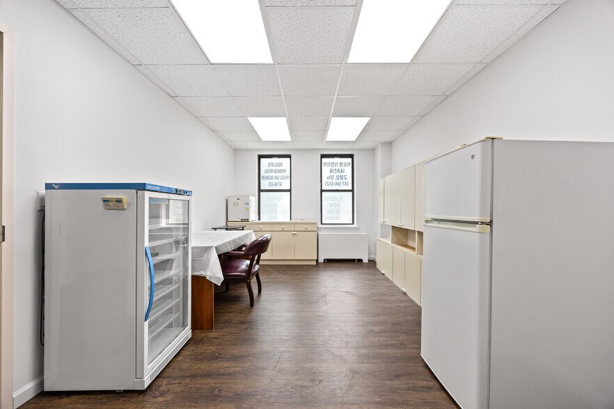 More Photos Of 148-09 Northern Blvd, Flushing Apartments For Lease