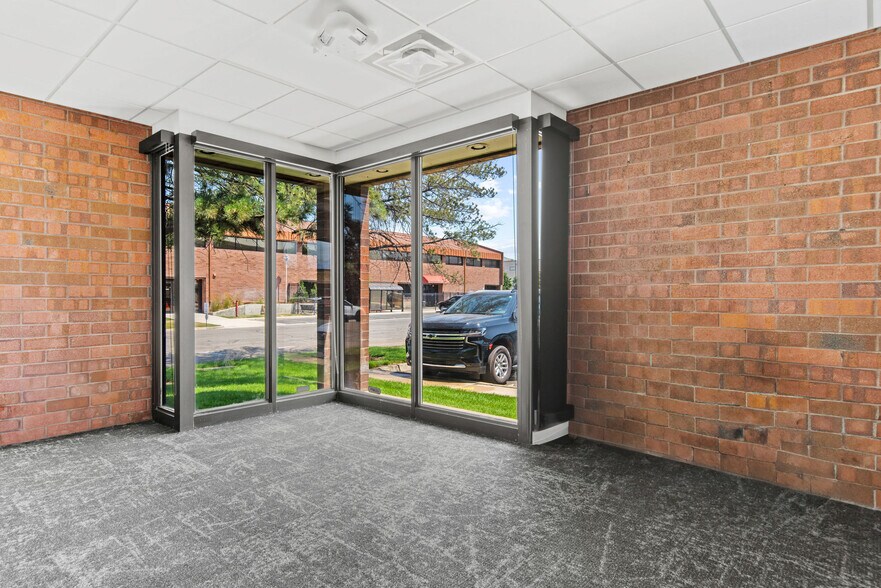 More Photos Of 345 W Bearcat Dr, Salt Lake City Office For Lease