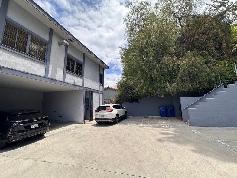 More Photos Of 12750 Ventura Blvd, Studio City Loft Creative Space For Lease