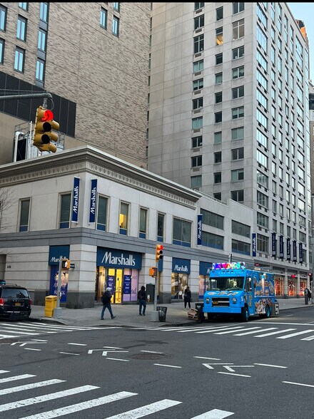 More Photos Of 227 W 77th St, New York Apartments For Lease