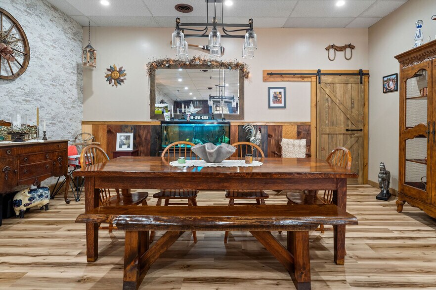 More Photos Of 109-111 Green St, Herkimer Office For Sale