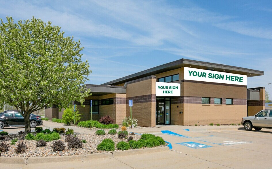 Primary Photo Of 1530 E Euclid Ave, Des Moines Medical For Sale