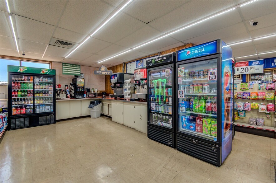 More Photos Of 1705 SW Frank Phillips Blvd, Bartlesville Service Station For Sale